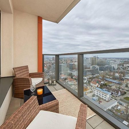 Апартаменты 5Min2Centre, View & Free Parking Братислава Экстерьер фото